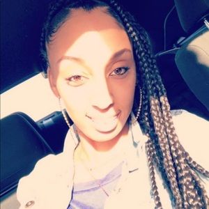 Meet your Posher, Jade